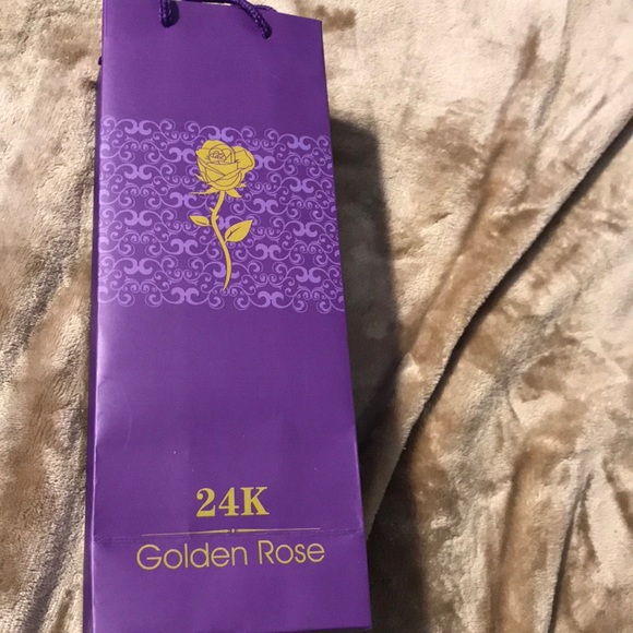 24K Golden Rose in packaging romantic unique touch - Picture 1 of 5
